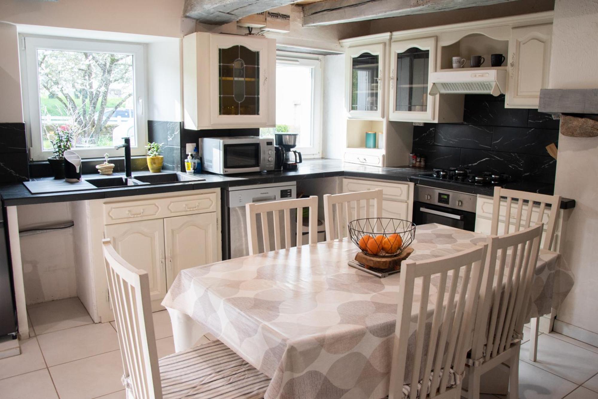 Belle maison familiale dans la campagne Bretonne La Croix-Helléan Extérieur photo